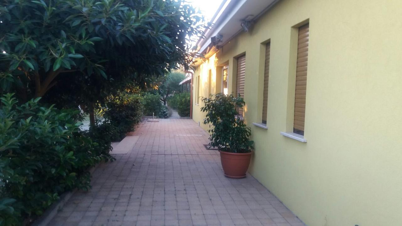 B & B Residence L'Ancora 빌라피아나 외부 사진